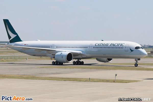 Airbus A350-1000 Cathay Pacific at Toulouse Blagnac. #avgeek
#avgeeks #Airbus #A350 #Cathay #aviation #aviationlovers 
<a href="/A350_Production/">A350 Production</a> 
<a href="/A350Blog/">A350Blog</a> <a href="/A350fans/">A350fans</a> 
<a href="/A350flyer/">A350lover</a> 
<a href="/cathaypacific/">Cathay Pacific</a> 
<a href="/airbusfangroup/">Airbus Fan group</a> pictaero.com/fr/pictures/pi…