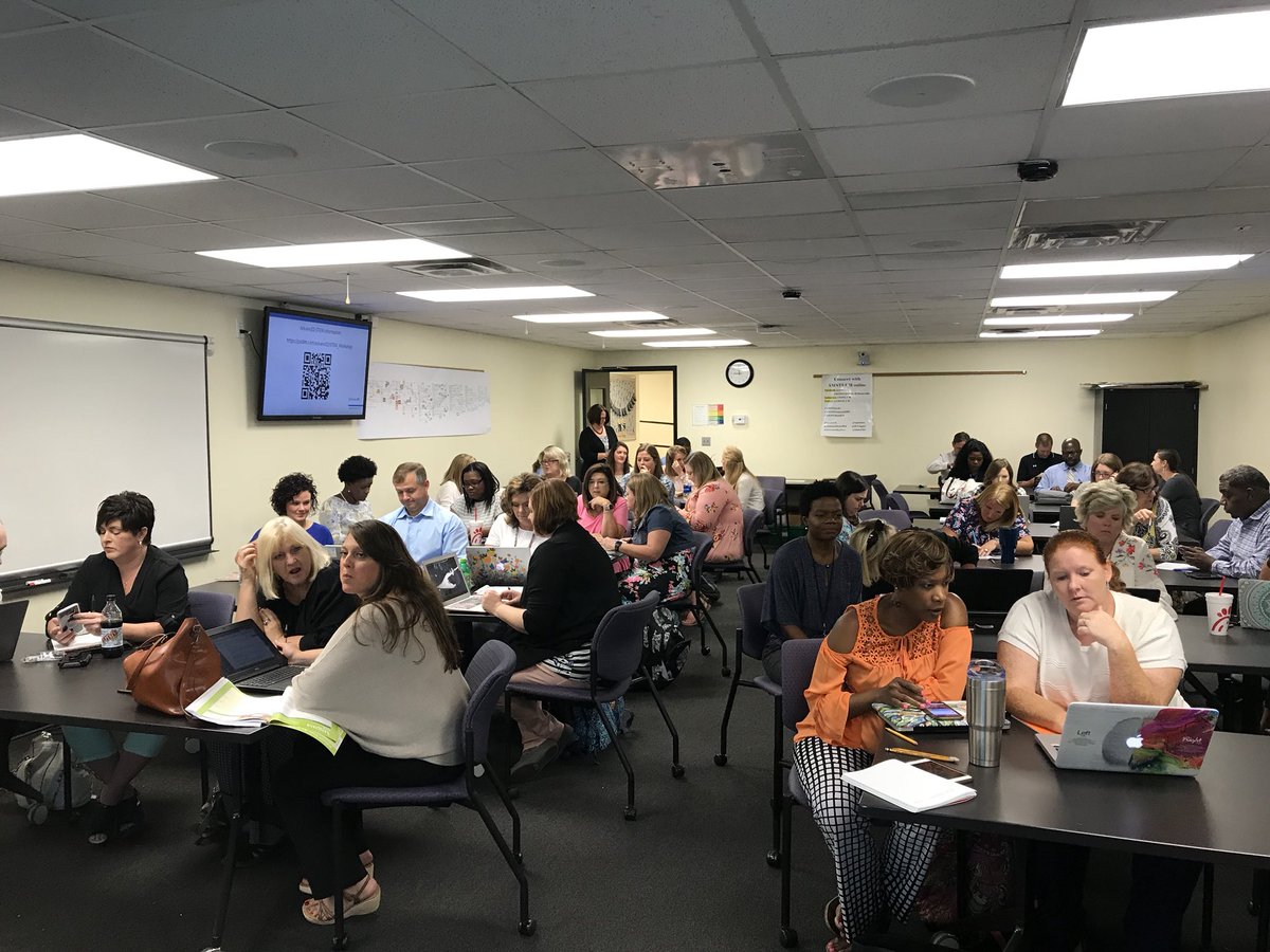 ALdirectorH's tweet photo. A packed room of Alabama educators learning about @AdvancEDorg STEM Certification and quality STEM teaching practices! @AlabamaDeptofEd @sledwell https://t.co/emw7CCiQN4