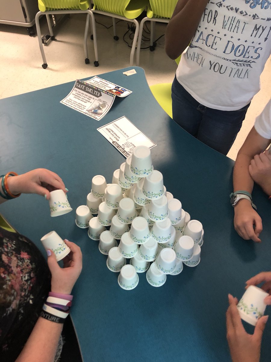 jensiegerlawson's tweet image. Team builder bins #characteredmeetsSTEM #teamwork #designandcreate #engineersatwork #4thand5thgraders @HillsideES @hillside_media