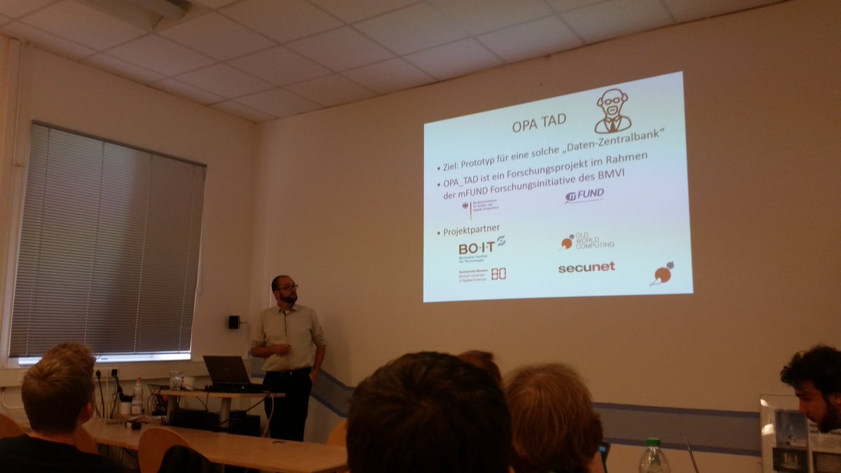 t_liebig's tweet photo. 'Secure #BigData ownership' @stiefelolm #hacknsnack @FOSSAGTUDO #opatad https://t.co/pMgorcS99I