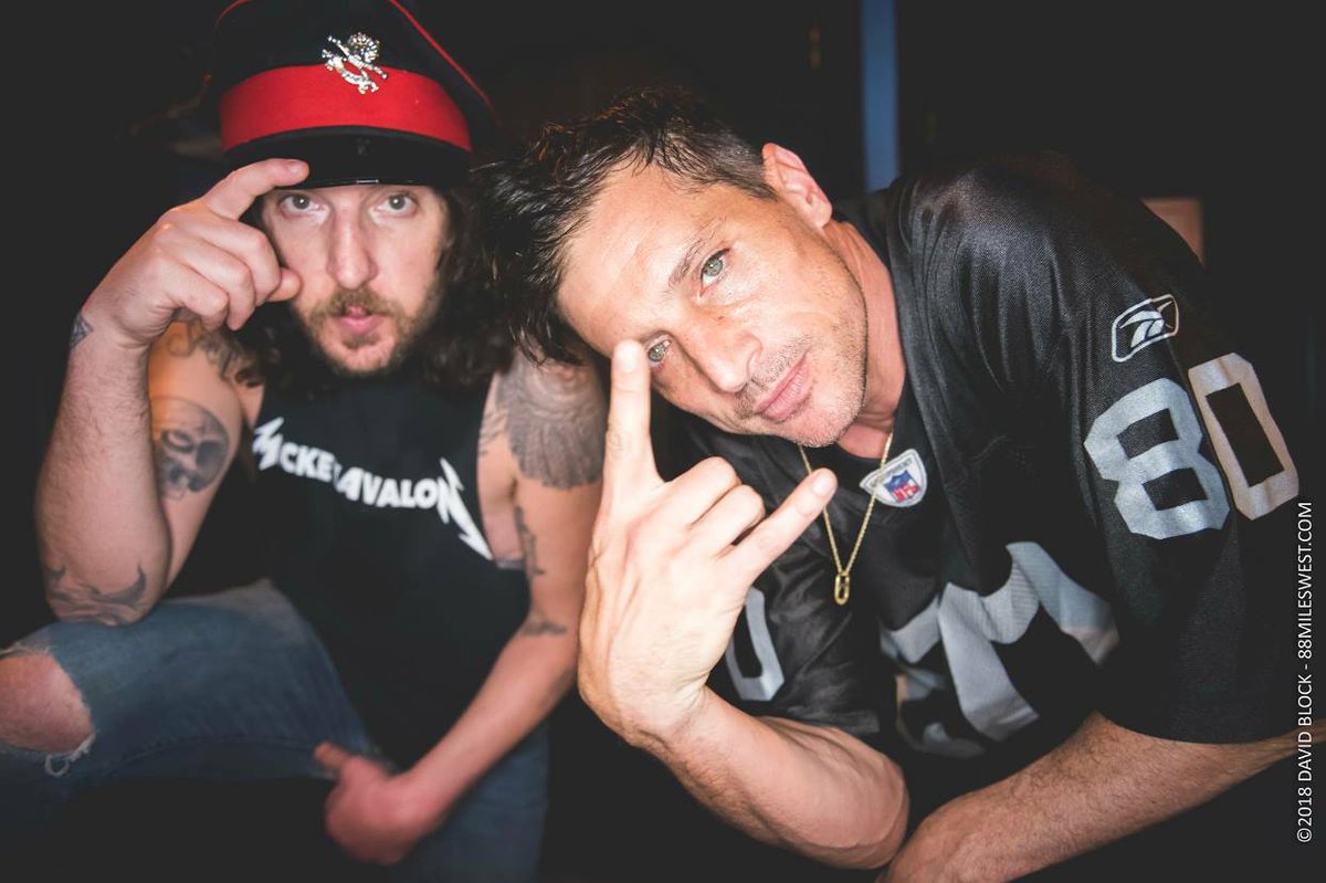 KnitFactoryNYC's tweet photo. @mickeyavalon &amp; @SimonRex are coming to #brooklyn to eat some bagels, steal your girlfriends, and generally fsu. Come party hard with them, @ekohmusic &amp; Chris Stath on Sept 14th at #knitbk 🍾

Tickets -> https://t.co/WjCgoKmGil https://t.co/fnVLUxeGKL