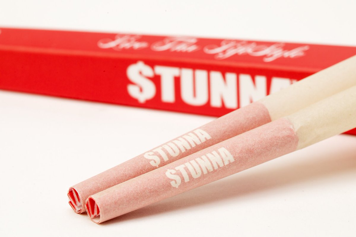 smokestunna's tweet photo. $TUNNA KONES
#LiveThaLifeStyle #StunnaBrand #Stunna #1Stunna #StunnaKones #100 #45 #38 #RollingPaper #StunnaLife #Lifestyle #Kones https://t.co/JFGR7ST0Ou