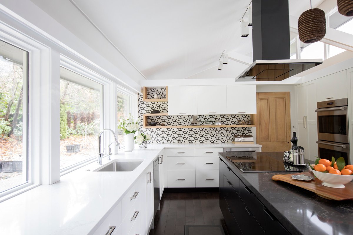 CaesarstoneUSA's tweet image. With #bold and #custom designs, Kendall Ansell Interiors steals the show in this week&apos;s #DesignerSpotlight on the #InteriorCollective: bit.ly/2ofzdCt