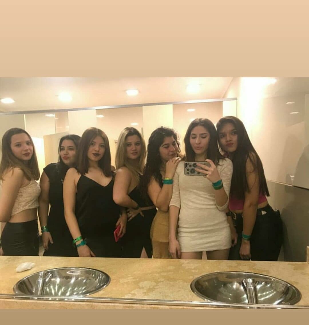 lud_fernandez's tweet photo. Unas ganas de estar allá #back #brc2017 #amigas https://t.co/0zF20mqQlI