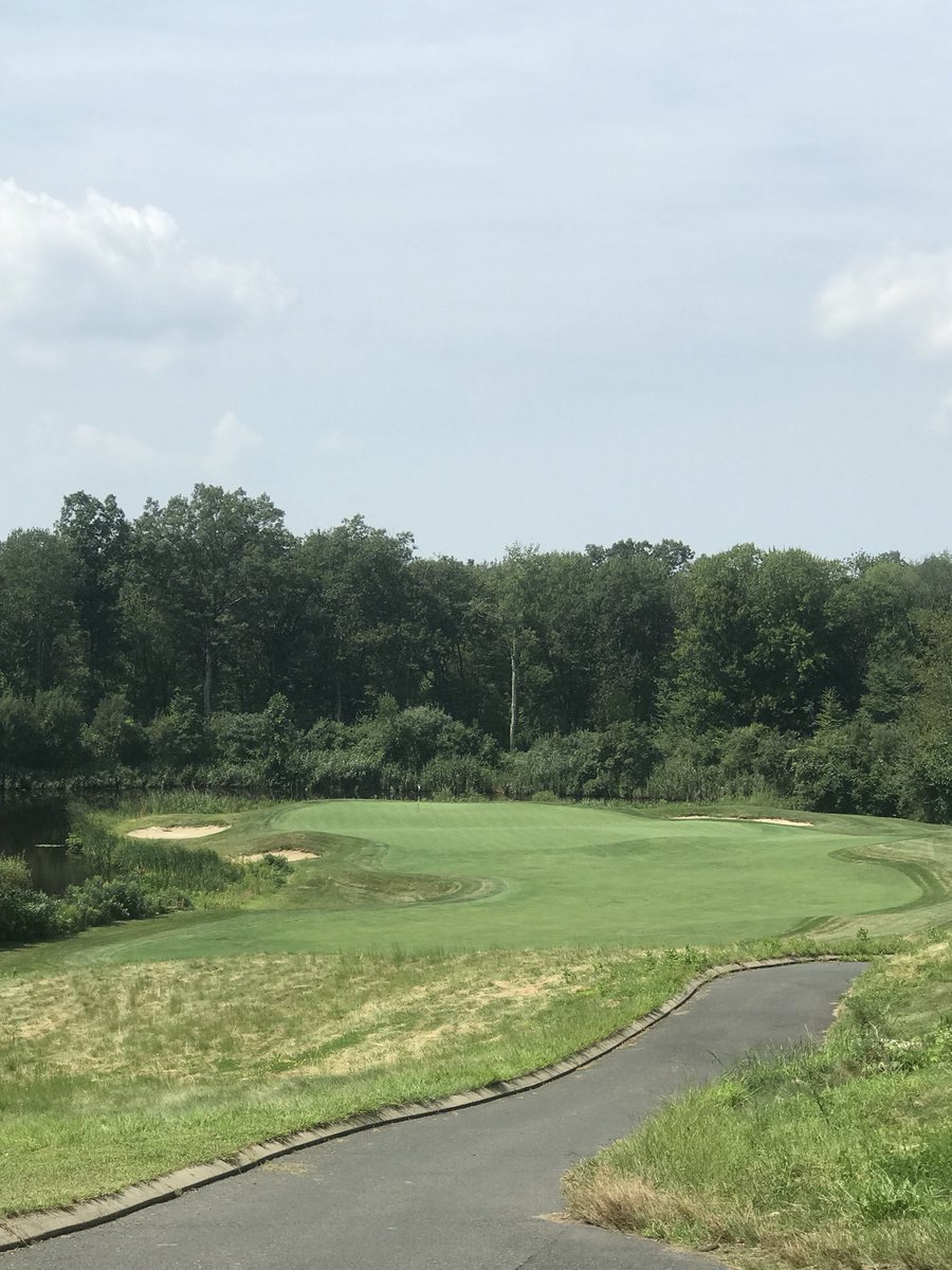 KimberlyGray3's tweet photo. Volunteering for a great cause today. @Conspaorg Golf Tournament supporting @FallenPatriots. @ParadisPools https://t.co/F5W7Ajwv9H