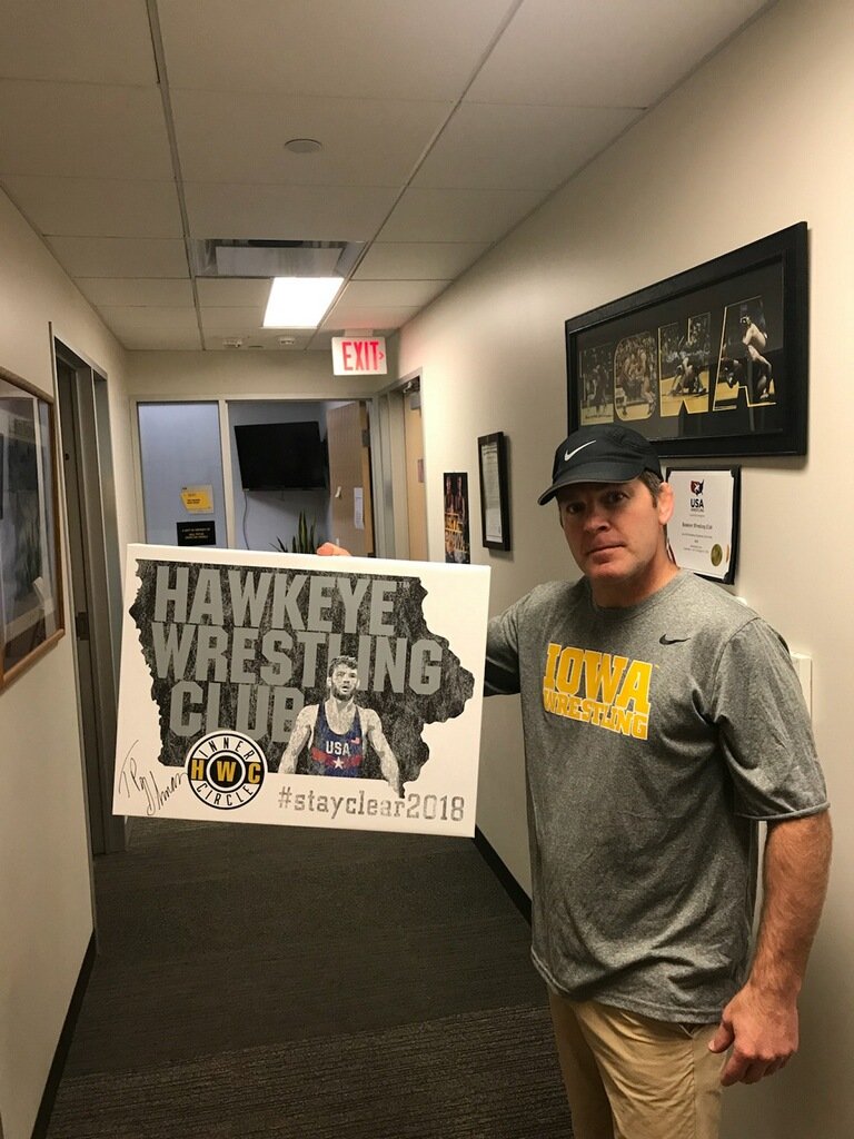 RandyNovakIA's tweet image. Coach @TomBrandsHAWK says look at this fine piece of art that an Inner Circle member will get for free. Drawing Oct 1. #innercircle #stayclear