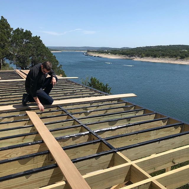 MattRisinger's tweet photo. New Build Show today โ5 Tips For A Durable Deckโ. Link in my bio to our @youtube channel. Big thanks to @timbertownusa and @yellawood for sponsoring this deck video series! #deck #framing #decktips #pressuretreated follow our behind the scenes IG feed @โฆ https://t.co/1pFE3w0A3N https://t.co/YqRVzgOsok