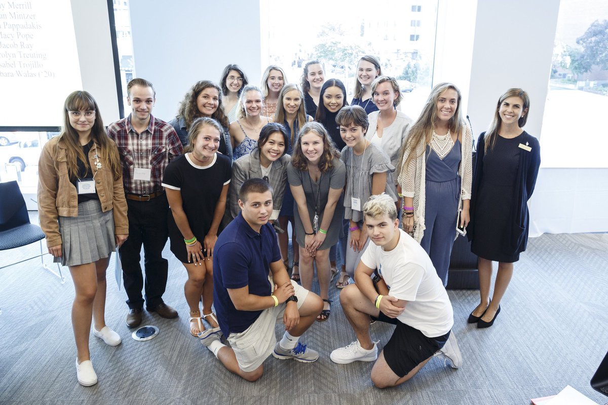 Marymount Honors tweet media