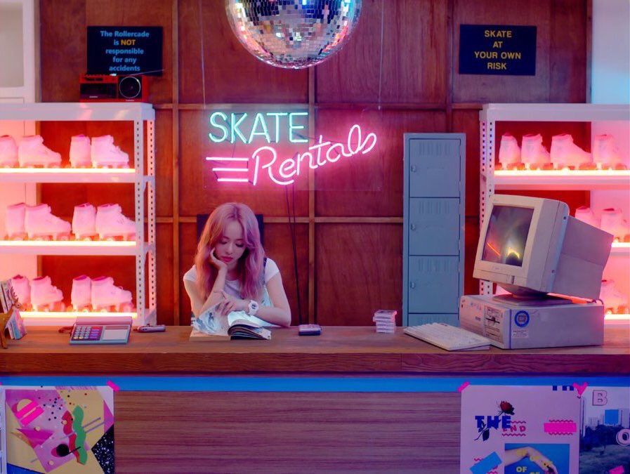 loonapaIette tweet picture