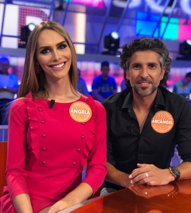 Que nadie se pierda hoy @pasapalabraT5 a las 20.00h en <a href="/telecincoes/">Telecinco</a> junto a mi compañera de equipo @angelaponcemiss jugamos con un bote de 936.000€ #Pasapalabra