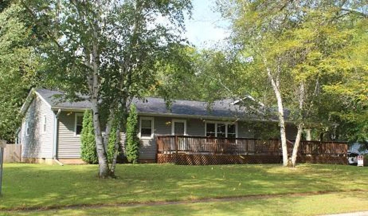 BHHS_NP's tweet photo. Just listed by Gary Trim in #Galesville #WI. 20527 10th CT! Please retweet!  https://t.co/Td7GJVdgSm https://t.co/F5Q6IZAt88