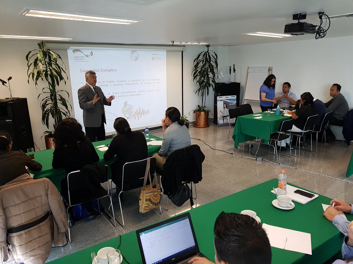 efenergia's tweet photo. RT @PymesConuee: Iniciamos la 2da parte del primer dia del #Proyecto2018Pymes de @giz_gmbh y @CONUEE_mx
#Elementosclave para hacer #EficienciaEnergética
El #DiagnósticoEnergético https://t.co/4aIwv7Ybza