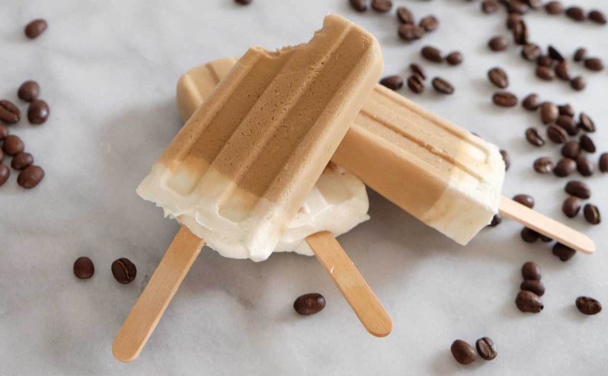 What better way to get your caffeine kick on a hot day than with a cold ice pop? pbxx.it/TenBCP