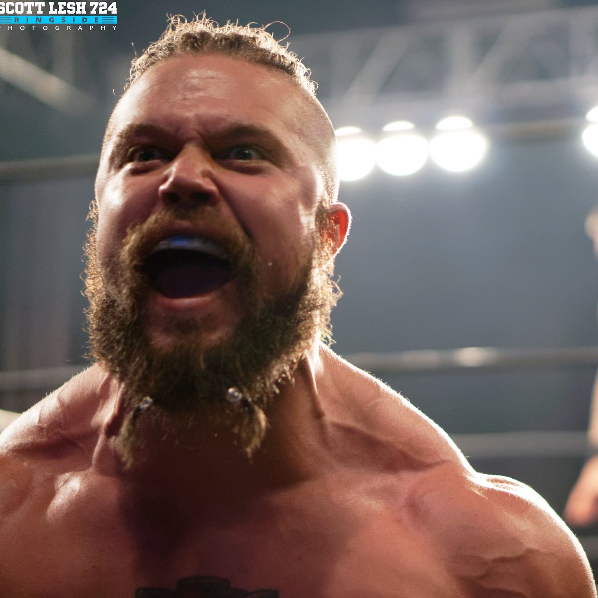 OdinsonOfAsgard's tweet photo. #Beserker
#Warlord
#TheEnd
📸 @scottlesh724 #Evolve108 https://t.co/6uT8JY4ZRJ