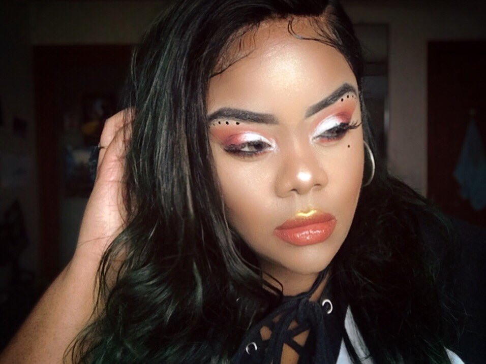 nikinami_'s tweet photo. What Is Normal?ππ½ββοΈ
π @eddiefunkhouser @KathleenLights1
π @JeffreeStar + #EddieFunkhouser + @fenthbeauty
π @BenefitBeauty #kabrow
β¨ #skinfrost + EF glow drops
βΊοΈ @ColourPopCo NFF in Dark 155
#makeup #motd #glowup #melaninpoppin #benifitbrows #issalook #youtuber https://t.co/XK7cRgb5Ao
