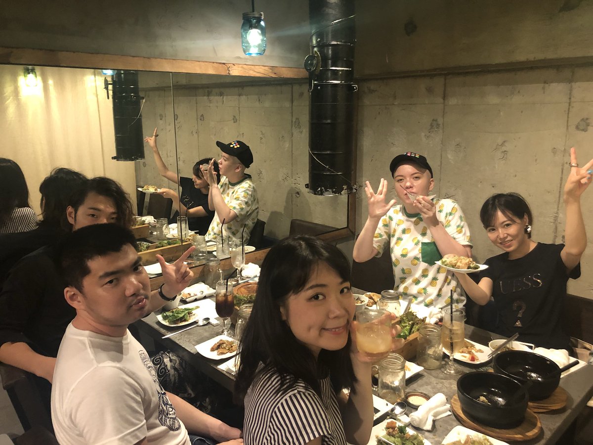 students_arc's tweet photo. 今日は高田馬場駅でチラシ配り後、ヴィーガンメニューのある焼肉屋さんに行きました！

今日はとても反応が良く、用意してきたチラシが底をついてしまいました😂自分からチラシをもらいにきてくださった方もいました！

夜ご飯もおいしかったです✨😊🥕 https://t.co/n20TWHvuWE
