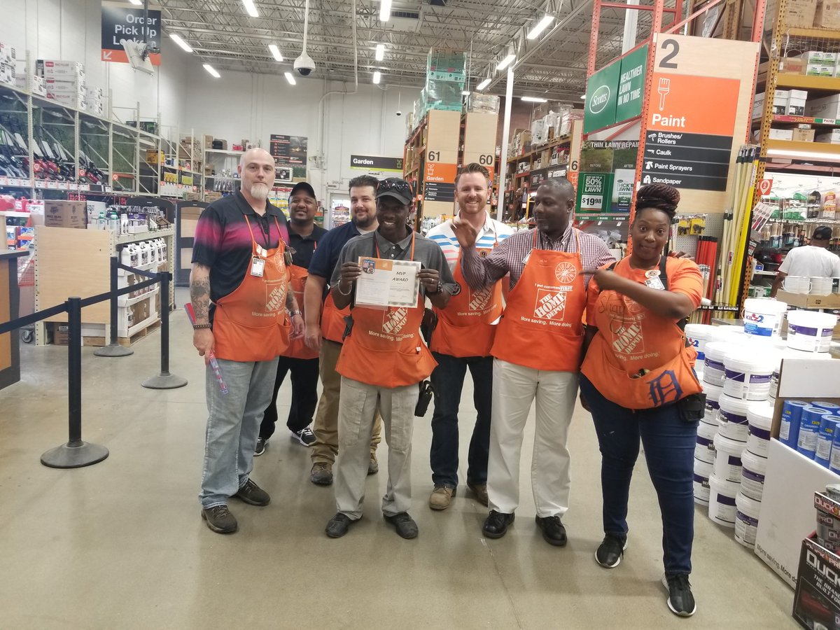 Terrence from D28 is <a href="/HWHD2718/">Harper Woods HD2718</a> MVP of the week for good customer service and an outstanding VOC comment! Congratulations! @XKerrigan <a href="/KSorgani/">KatieSorgani</a> <a href="/GSimenton/">George Simenton</a> <a href="/JimWebber9/">Jim Webber</a>