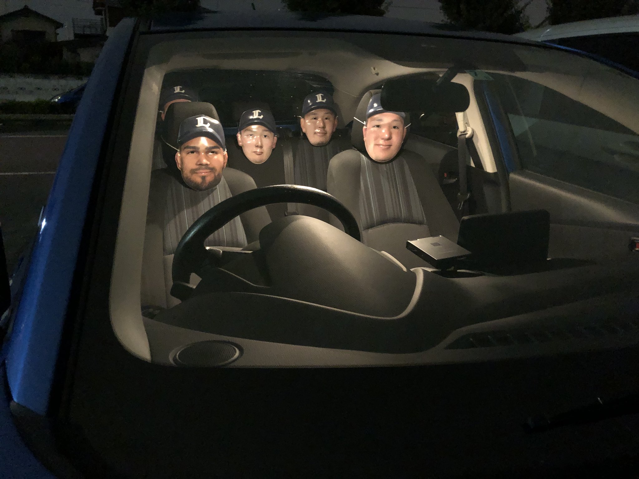 よしみ ᴗ ๑ 車上荒らし対策して球場行って 車戻ったら暗闇からライトで浮き上がってきて爆笑したｗ T Co 5tuxbuoake Twitter