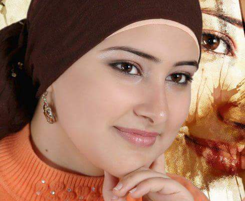 لا تلتفي حولك لتبحثي عن السعادة ، لا تغمضي عيناك وتقفي عاجزة, قومي بنفسك وأبحثي في داخلك أكسري كل الحواجز لا تيأسي بل أنجزي .. أحلمي .. تفائلي .. ستجدي نافذة الأمل , تشرق على قلبك لتحييك من جديد