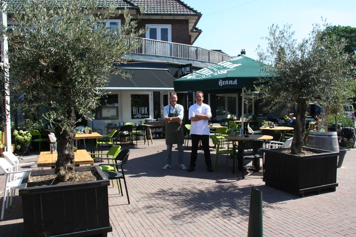ZeistVern's tweet photo. Leuke nieuwe restaurants in ons centrum, lees erover op https://t.co/Hbho0YmtC3 https://t.co/jytd9LK95w