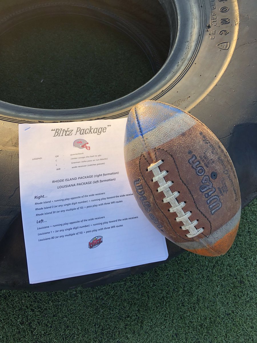elimoore33's tweet photo. Waiting for my Powderpuff team for practice #1. Volleyball girls kill it this year. #BlitzPackage https://t.co/ofNdF36jBe