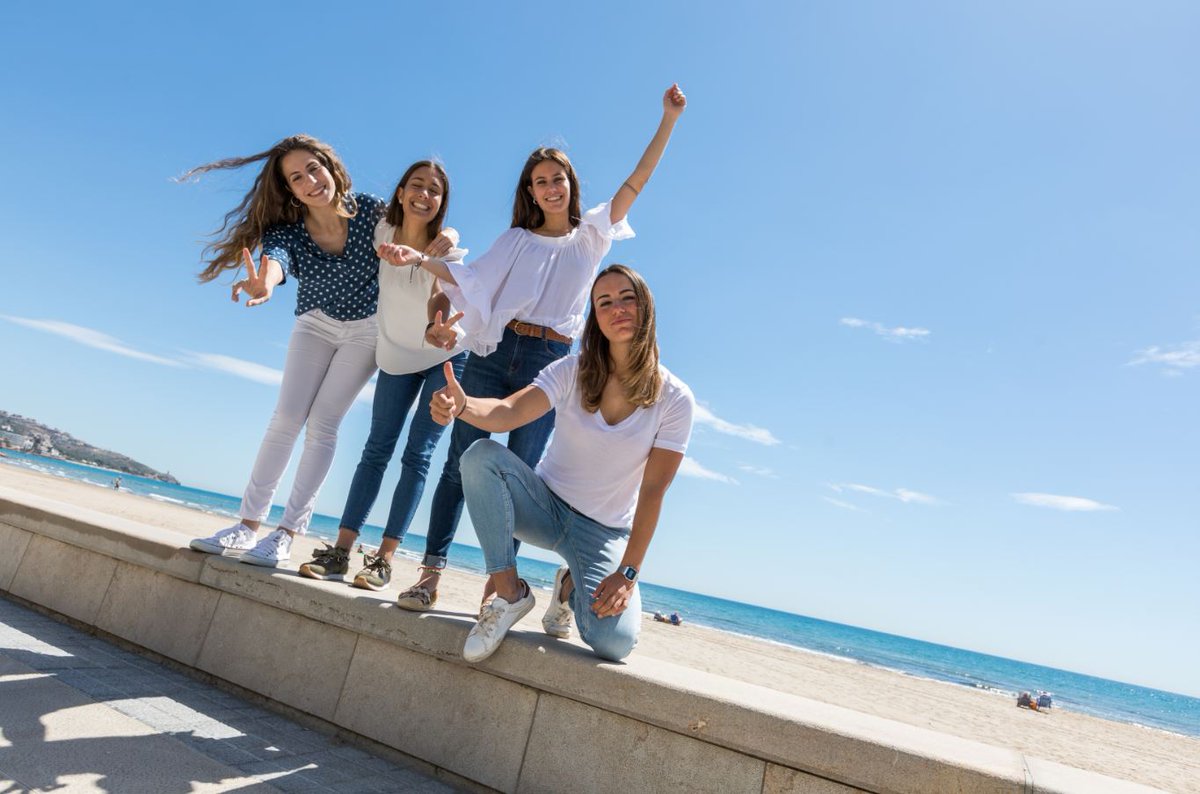 GVAturisme's tweet photo. ¿Cómo influyen los adolescentes en el turismo familiar?, hoy en el blog de @travelopenapps 👉https://t.co/T3NigSqMNm https://t.co/gEa1Hu4H5X