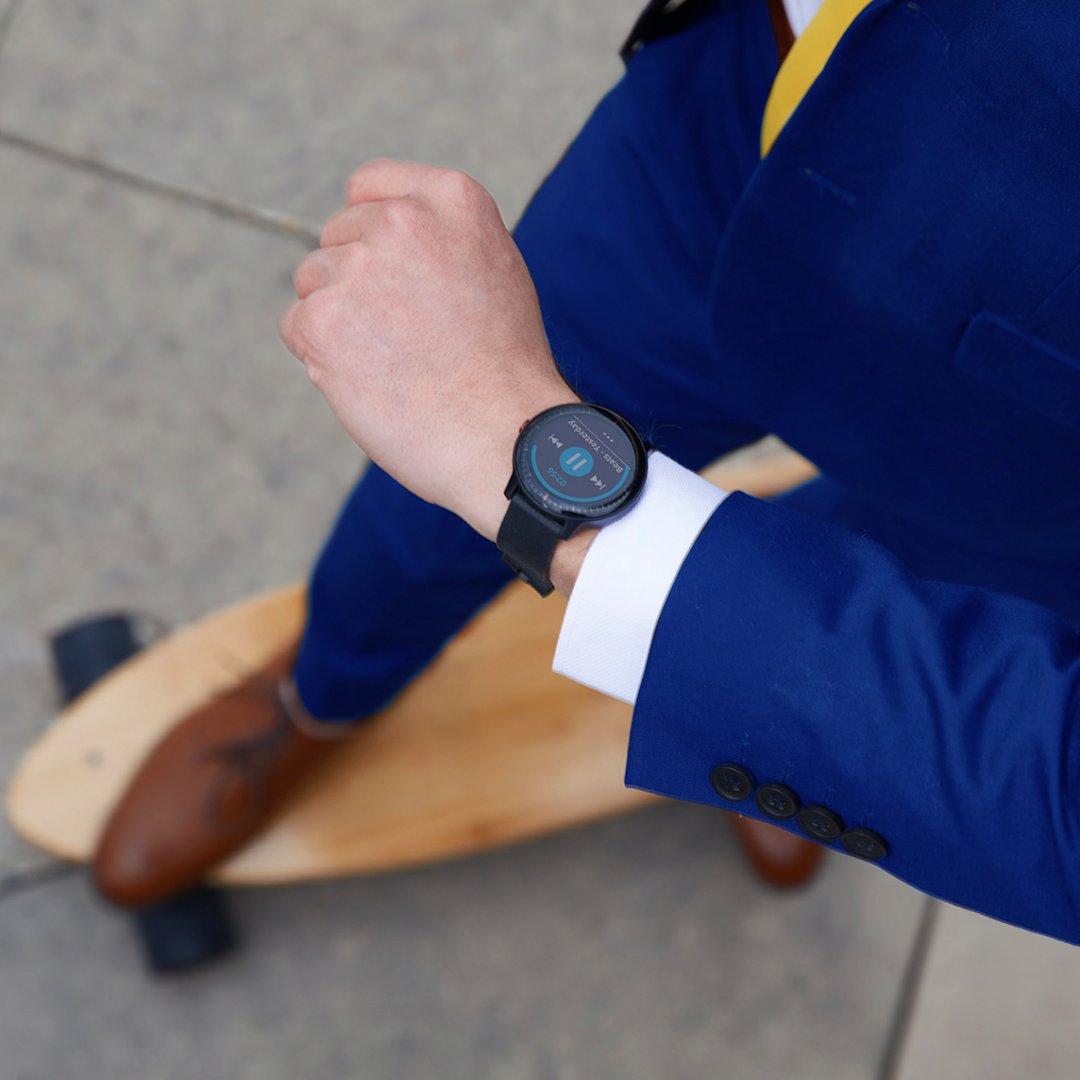 vívoactive® 3 Music va con todos los looks, para todos los días 💙👌 Y vos ¡contanos! ¿ya lo estás usando? #GarminArgentina