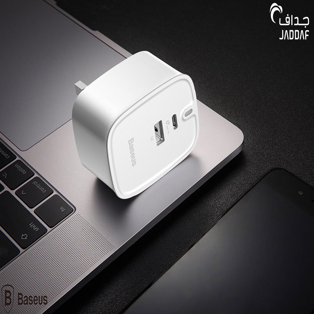 Jaddafsa's tweet photo. #شاحن_ايفون ماركة #basues بقوة 30 واط .
وبمنفذين :
الاول type-C PD ويدعم شحن الايفون X والايفون 8 لشحن يصل إلى 85% في نصف ساعة .
الثاني USB بقوة 5 فولت .
مرفق معه كيبل فلات type-c بطول ١ متر . https://t.co/FezbpJxYkj