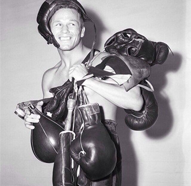 CraigHoukBoxing's tweet image. @BoxerZale  Tony Zale now in Indiana Boxing Hall of @BOXINGHALLOFAME  @BoxingHall  @TodaysBoxingNws  @BOXINGHALLOFAME  @GreatBoxing2  @fearlessmotivat .