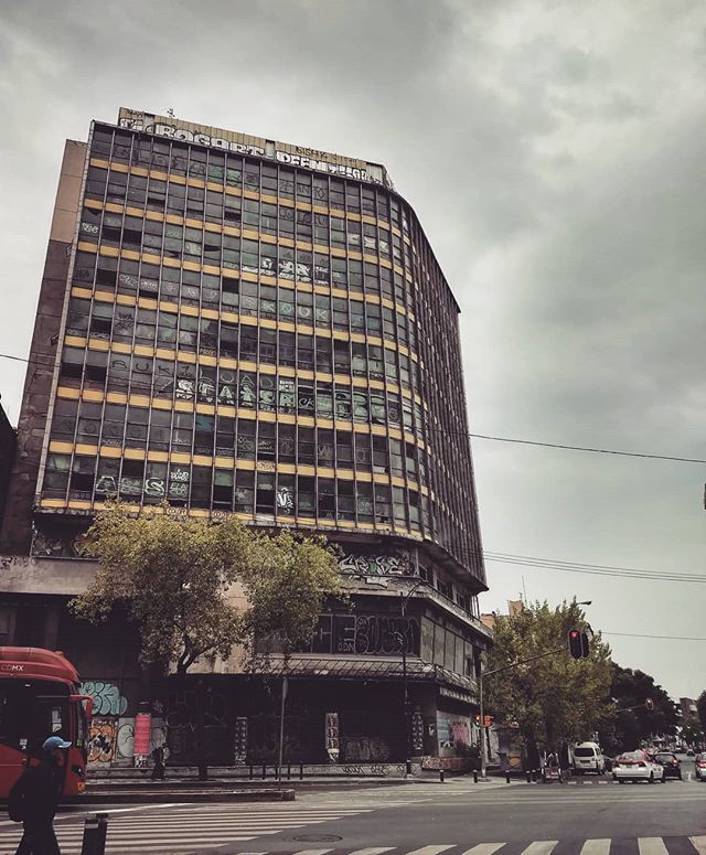 evaristocorona's tweet photo. You Stole the Sun From My Heart. Manic Street Preachers. .
.
#paisajecdmx #df #instacdmx #abandoned #paisajedf #abandonedplaces #igersdf #cdmx2018 #igerscdmx #cdmxlife #mexicodf #cdmx🇲🇽 #abandonedbuilding #cdmx_oficial #igcdmx #cdmxparatodos #cdmx #yosoycdmx #cdmx❤️ #urb… https://t.co/ICCJqEgUBT