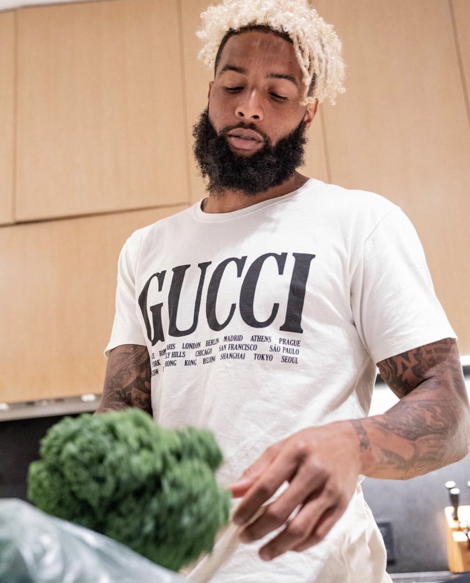 OBJGifs's tweet photo. Run the green up! 🥦🤑 https://t.co/bC0h8yB565
