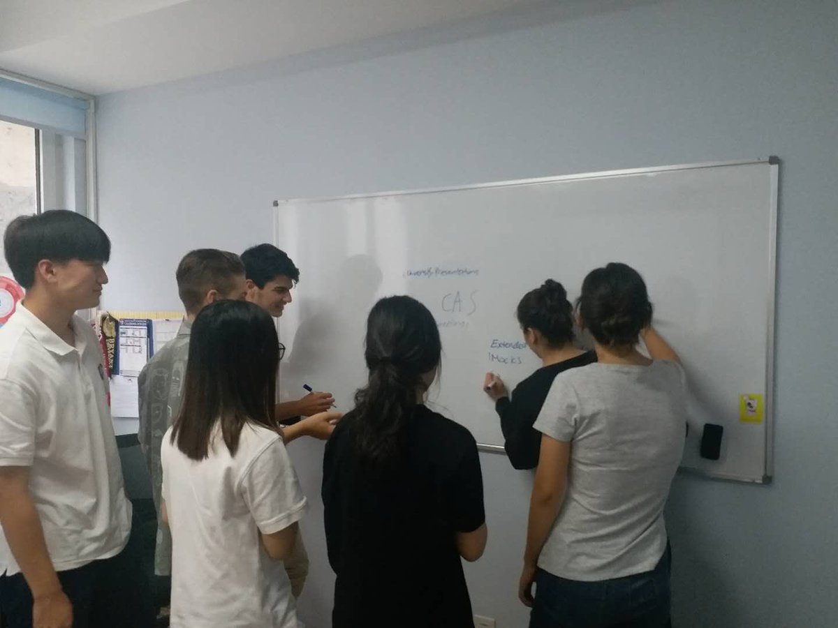 glaubis2's tweet photo. #advisoryprogram built on Ss voice, needs, reflection and interests. Q: 5 things you valued most about last year and what do you need this year to excel and prepare for afterwards #IBDP year 2 #qaislive #buildingrelationships #newschoolyear https://t.co/frHkgmCoX4