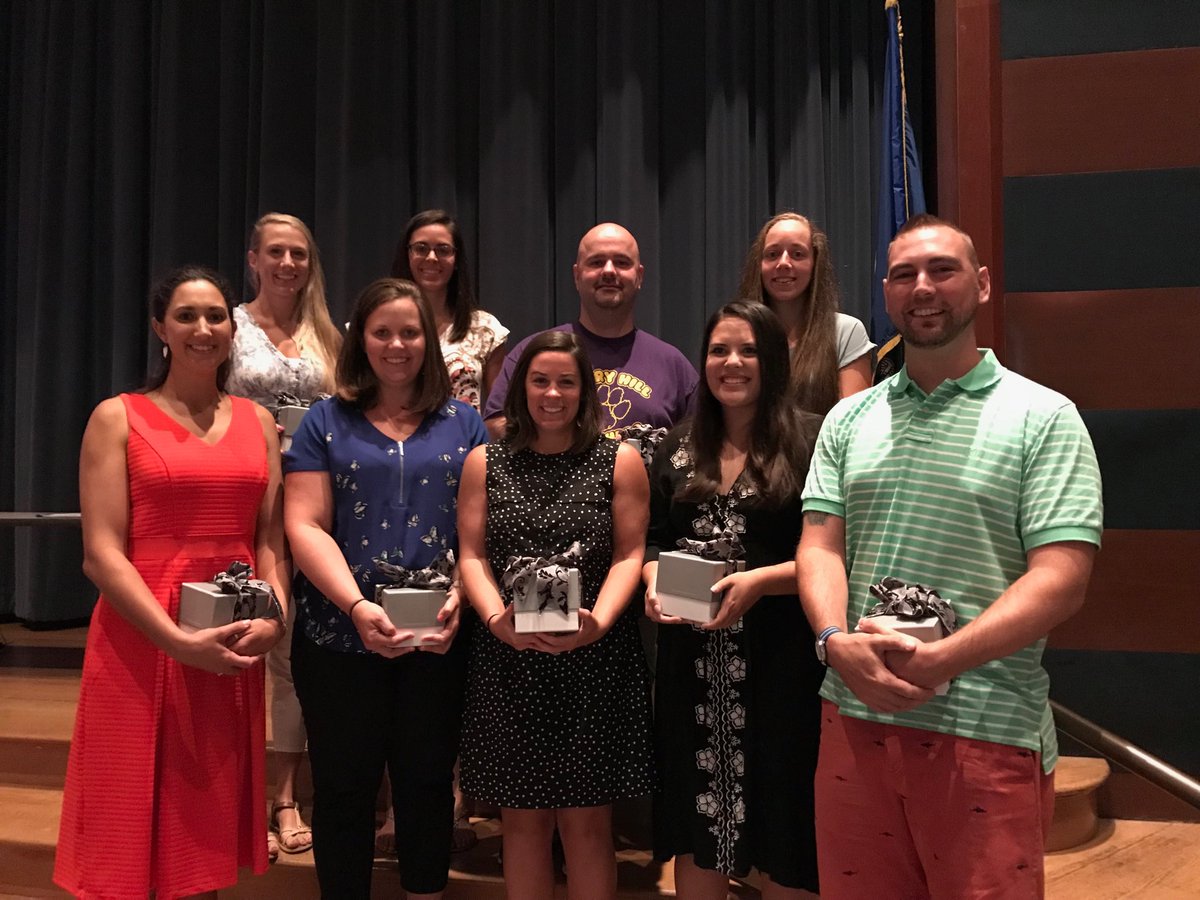 donewthismess's tweet photo. Congratulations SPSS Golden Apple winners 🍎 #ct126 https://t.co/a0fBZImkLb