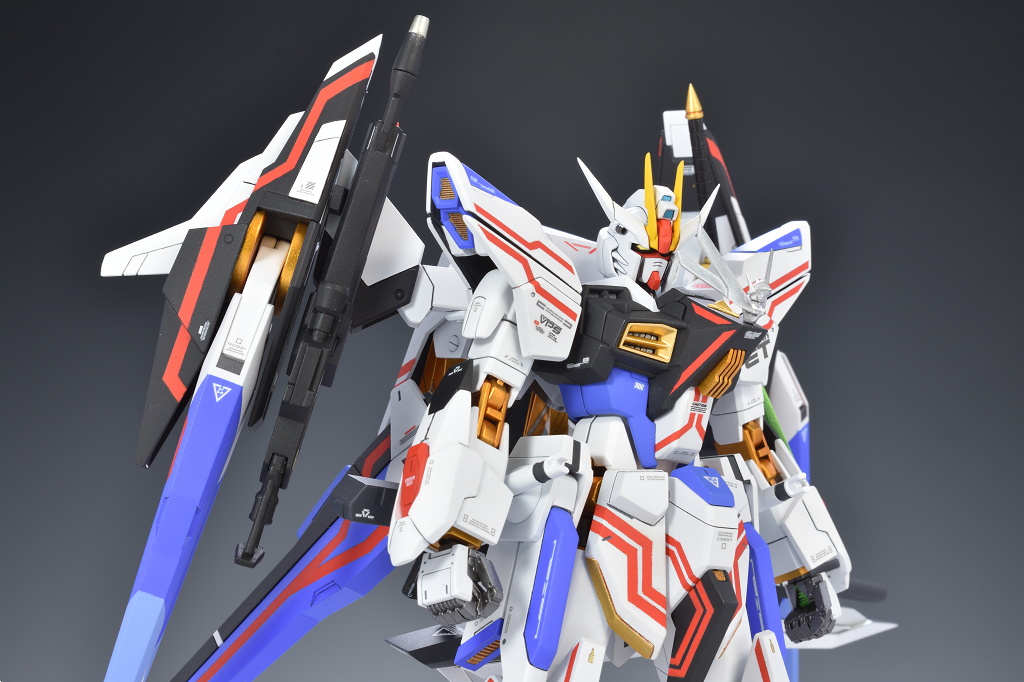 ムク Hgce ストライクフリーダムレジーナ 完成しました 気づいた方もいるかもしれませんが クロスアンジュのヴィルキスが元ネタですね 最終決戦仕様なので武装を追加しつつ赤ライン入り ディスコード フェイザーは肩ごと差し替えです ガンプラ