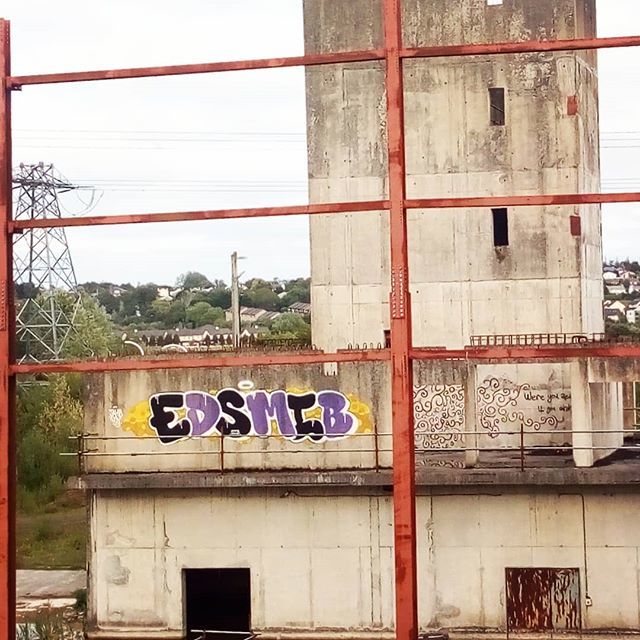 New_Eire's tweet photo. #graffiti #neweire #ireland #irishgraffiti #irishgraff https://t.co/W8YIvNBHxl
