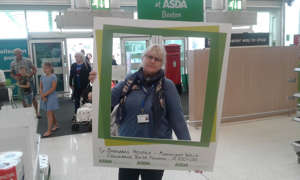 AsdaBoston's tweet photo. Sue from our pharmacy took part in @StBarnabasLinc #MoonlightWalk18 in Lincoln and her sponsorship was topped up with ยฃ100 from Asda Foundation.
To join their #MoonlightWalk in #Stamford visit https://t.co/ALNORilj59 https://t.co/agRYrwnCPt