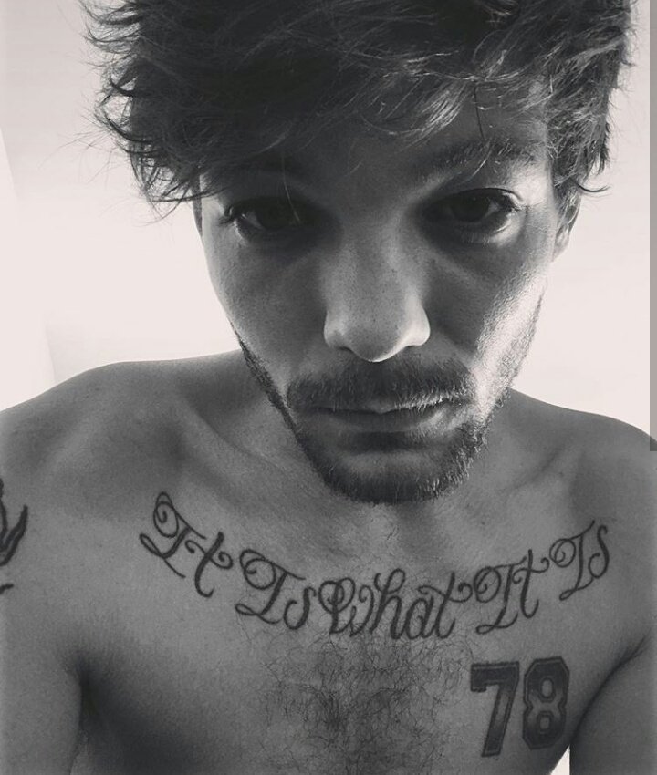 1dfantx85's tweet photo. I am ok with the hiatus lasting as long as it needs to for the boys to be happy but I need 1 thing a shirtless concert when they get back together. #FlickerWorldTour #FirstTimeOutNow #JustHoldOn #SignsoftheTimes #OneDirection https://t.co/SUhVZRXk5R
