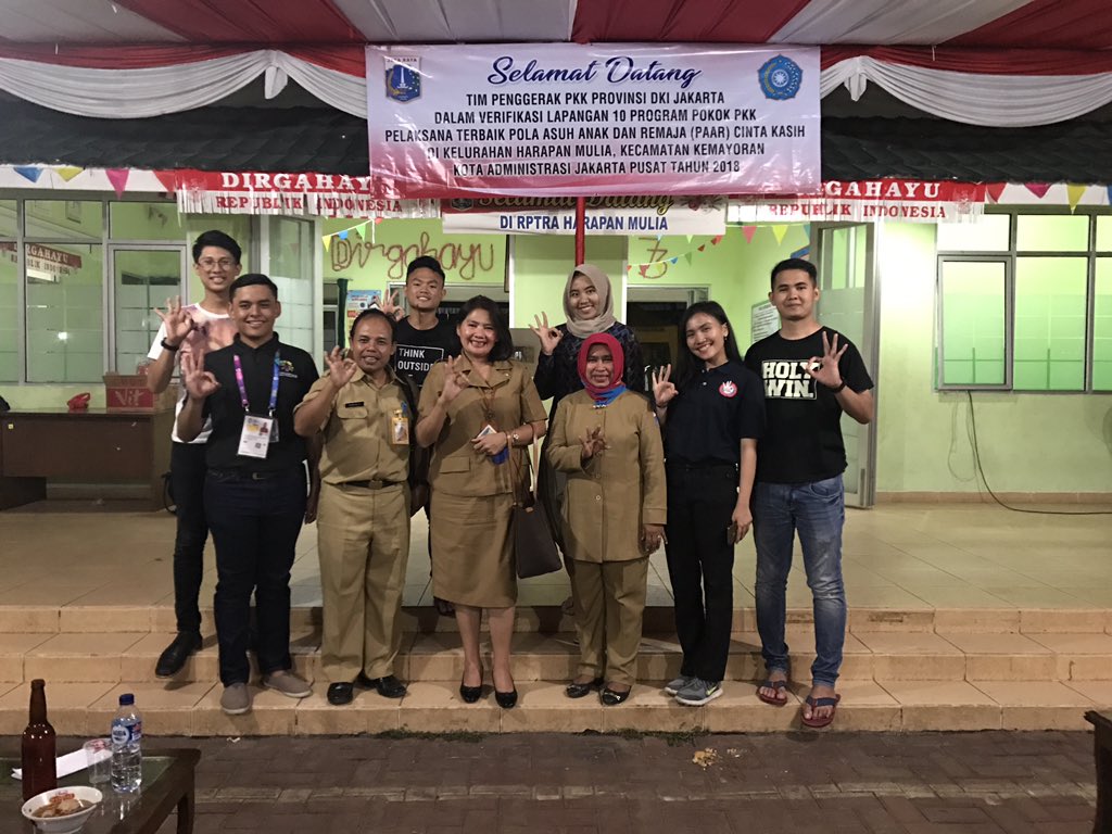 Anak2ku Genre JP <a href="/dppappdki/">Dinas PPAPP Provinsi DKI Jakarta</a> sangat antusias mendukung lomba PAAR PKK Harmul <a href="/PKKDKI/">PKK DKI Jakarta</a> latihan sp malam @RPTRA Harmul, tks utk kalian semua ya, luv u all.