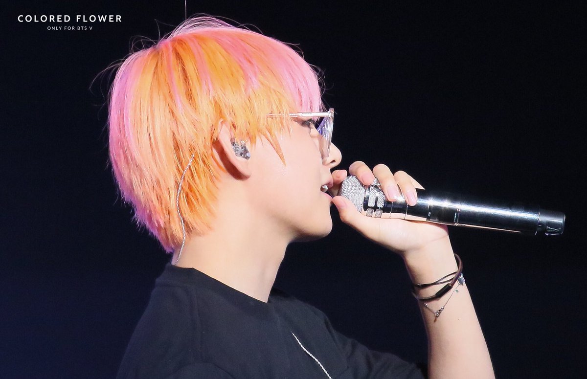 180825  LOVE YOUR SELF 
#뷔 #태형 #bts⁠ ⁠
<a href="/BTS_twt/">방탄소년단</a>