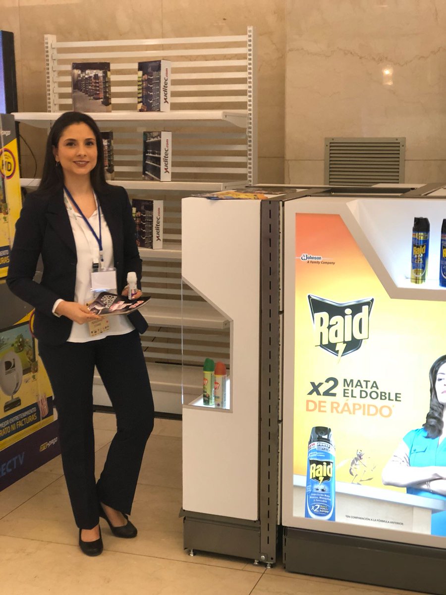 eseceuy's tweet photo. 🔼Junto a @SCJohnson en #retail2018 🤗

#ESECE #comunicacionactiva https://t.co/RrOr62RbY1