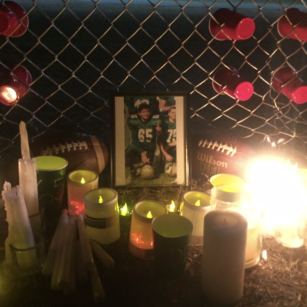 BellaCatarina13's tweet photo. Happy Birthday Dan!! Miss you so much👼🏻💚💛 #DD65 https://t.co/QwF392dkxu