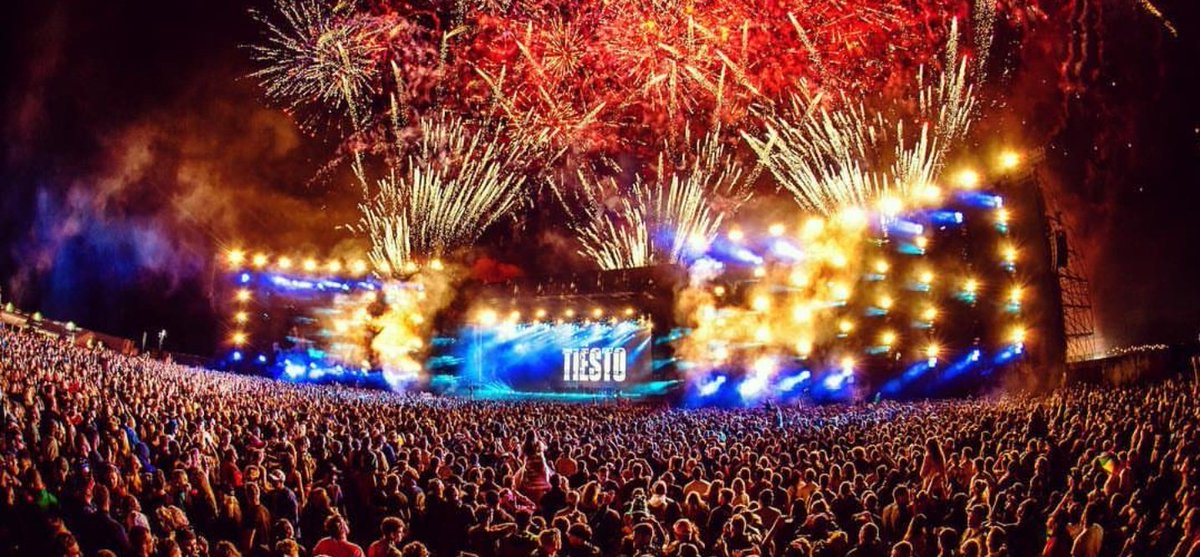 tropicalmojito's tweet photo. 💥@Creamfields with @tiesto 💥 https://t.co/uXC8dgno3K