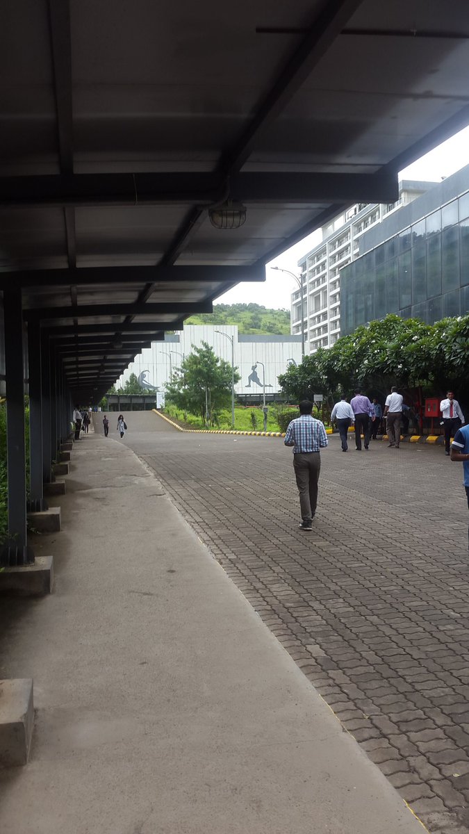 ashishgakrey's tweet photo. View from Pune CG Guest House #lifeatcapgemini @CapgeminiIndia #Capgeminiindia @Capgemini #Capgemini Beautiful campus of Pune Hinjewadi #CapgeminiPune https://t.co/00Y577Uh6T