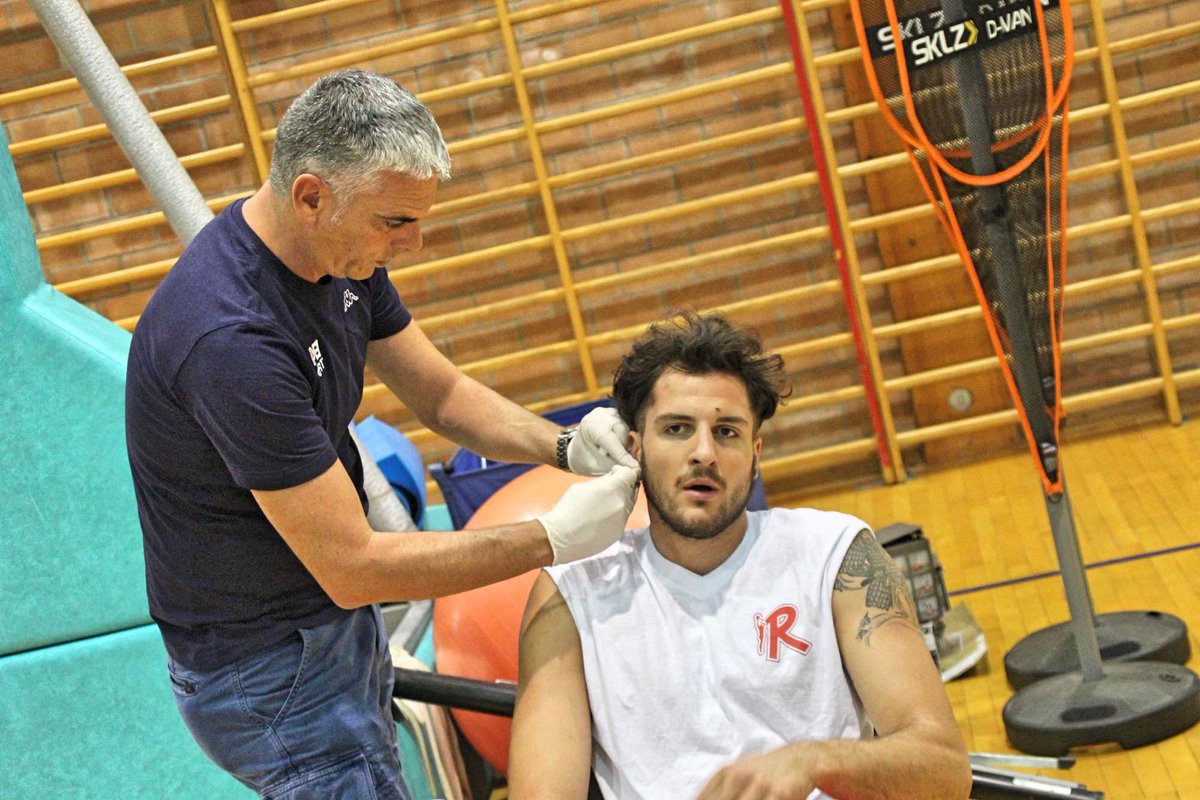 MapeiSport's tweet photo. Giornata di #test con i cestisti della #PallacanestroReggiana 🏀. #MapeiSport #Reggiana #basket #pallacanestro #testfisici #mapei #sport #testday https://t.co/jYOJIZFZwu