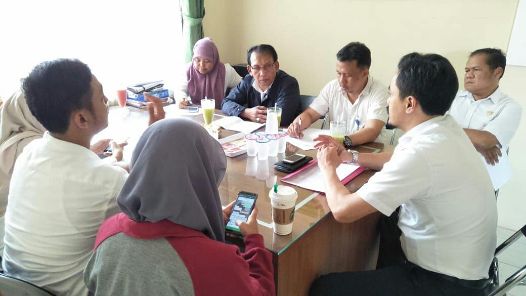 KecBojongloakal's tweet photo. Evaluasi PIPPK dan Evaluasi Kinerja SIP 2018 @KelurahanJamika, @ekataofik @willyudia @ridwankamil
@OdedMD @AntonSugiana @HumasBdg @pippkbdg
@pembdg #pippkaward2018 #merataberdayabersama #pippk https://t.co/PLSr5981i3