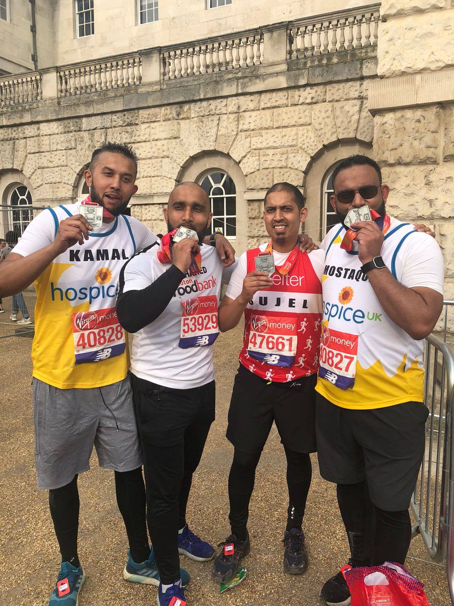CILuton's tweet photo. #TeamLuton are running in the Bedford Half Marathon in support of @signpostsso, a great local charity helping local homeless people start over. Help make a difference to the lives of others or show gratitude for the blessing we often take for granted: https://t.co/uA2qc2kAfX https://t.co/yWxyyz1CkX