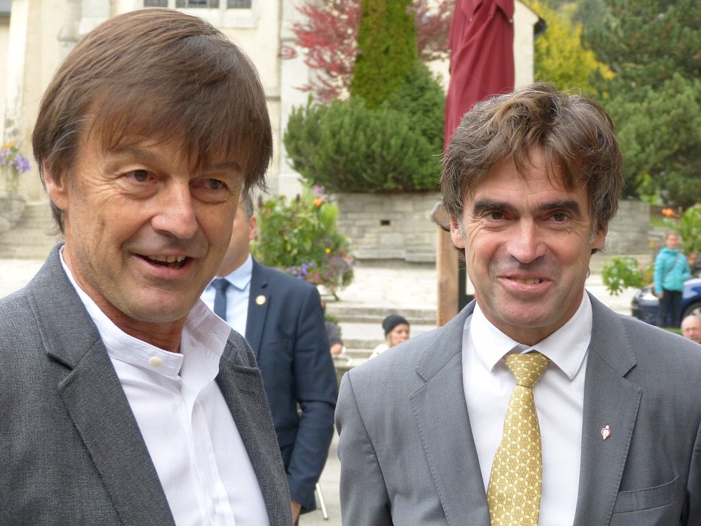 Renoncement de N. Hulot : une confirmation de plus que les solutions aux urgences du réchauffement climatique ne viendront pas « d’en haut ». 
A nous, d’en tirer les conséquences. plus que jamais : « Penser global, agir local ». <a href="/N_Hulot/">Nicolas Hulot</a>