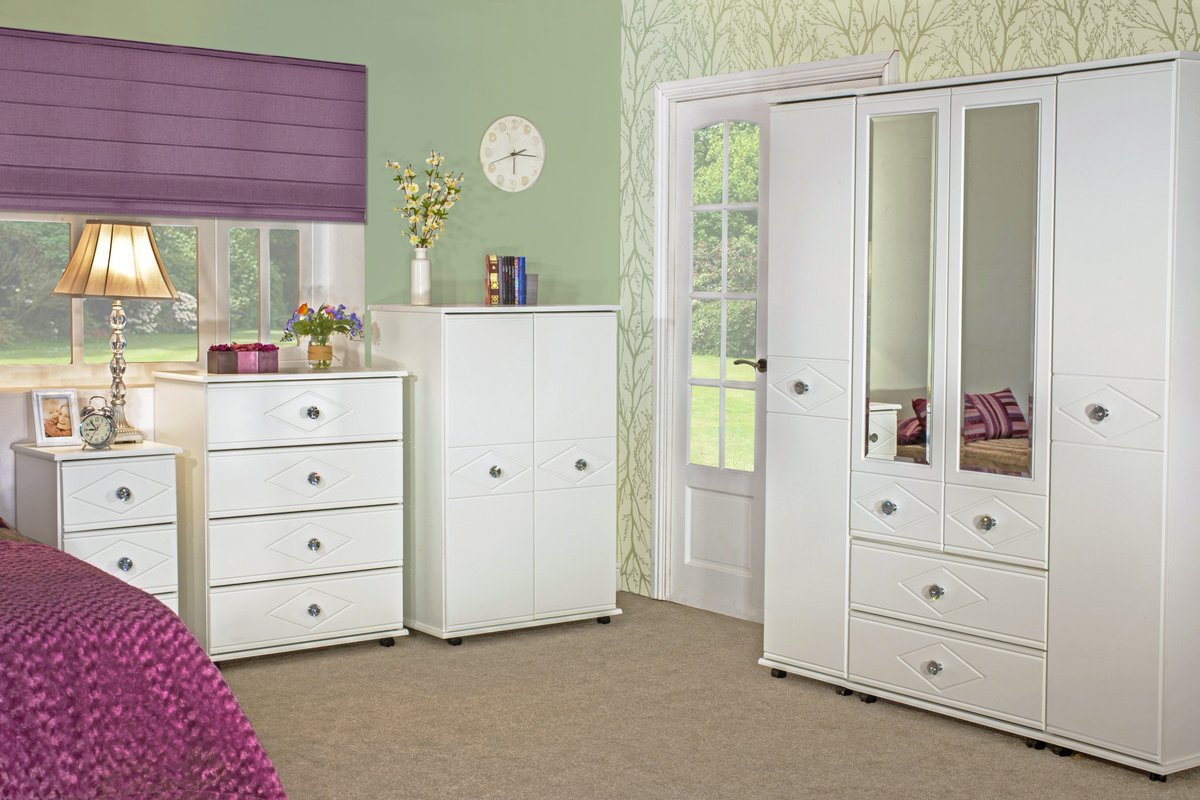 hbfurnitureltd's tweet photo. Need a little inspiration this Tuesday? Our new DIAMOND range is eye-catching and elegant. Our colour of choice is Ivory but you can choose any 1 of our 12 colours for your furniture. #bedroomfurniture #readyassembled #madeintheuk #oldhamhour #loveoldham #TuesdayMotivation https://t.co/Hwa9SedbzY