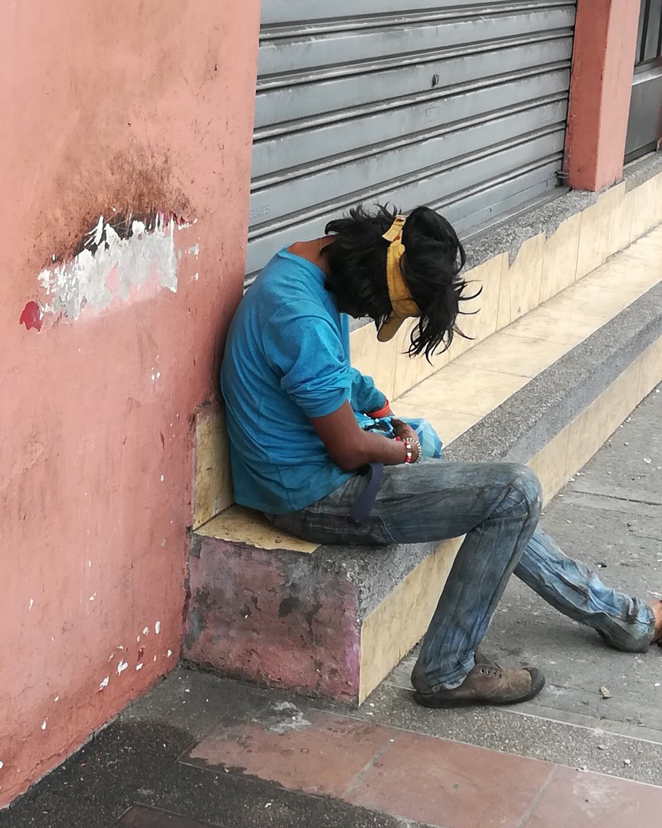 luigi_cedeno's tweet photo. Propuesta: 
* Crear programas reales (no simples charlas) de concientización en los barrio, instituciones; escuela, colegios y universidades.
* Capacitar y reforzar los centros de rehabilitación.
* Brindar oportunidad de estudio y trabajo y los rehabilitados. 
#EstoEsGuayaquil https://t.co/3QQpiVwakM