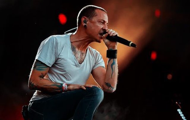 radiofanatica_'s tweet photo. "SOMEWHERE I BELONG" @linkinpark 
@ChesterBe

#TodayThatYouAreNotHere 

🎶🎶I want to #heal I want to #feel,
What I thought was never #real
I want to let go of the pain I felt so long

https://t.co/7CsRqrYTb3 |107.6 #Madrid
108 countries #Online

@CarlosJRubiofm https://t.co/Vt8Iqm9kWH